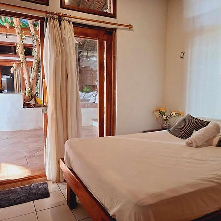 Sirena Surf Lodge Miramar Nicaragua ภายนอก รูปภาพ