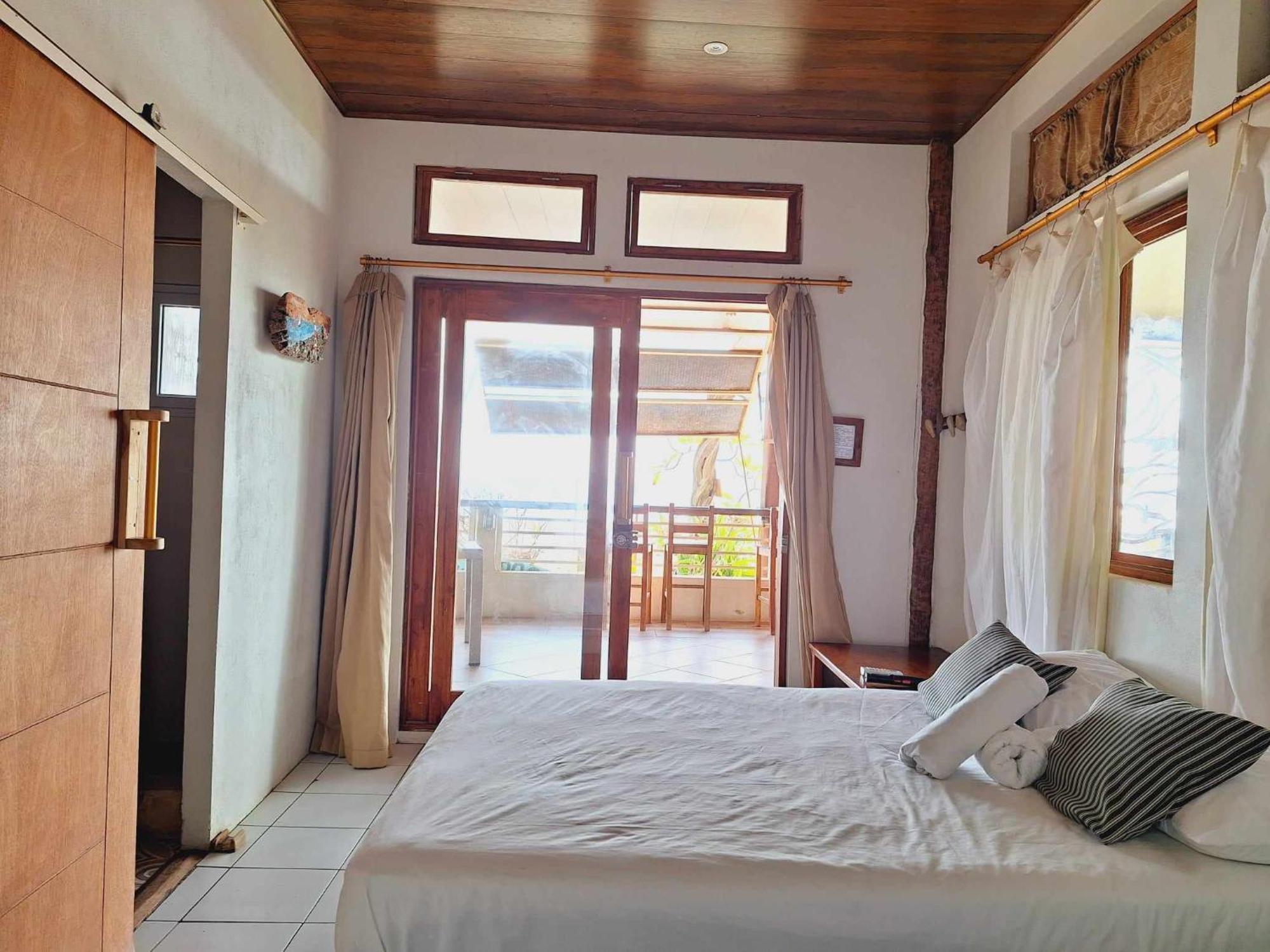 Sirena Surf Lodge Miramar Nicaragua ภายนอก รูปภาพ