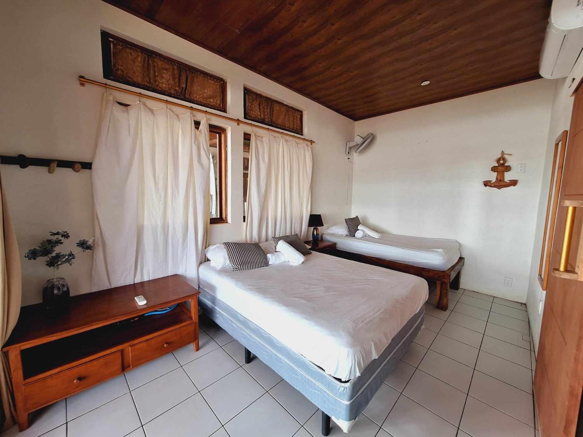 Sirena Surf Lodge Miramar Nicaragua ภายนอก รูปภาพ