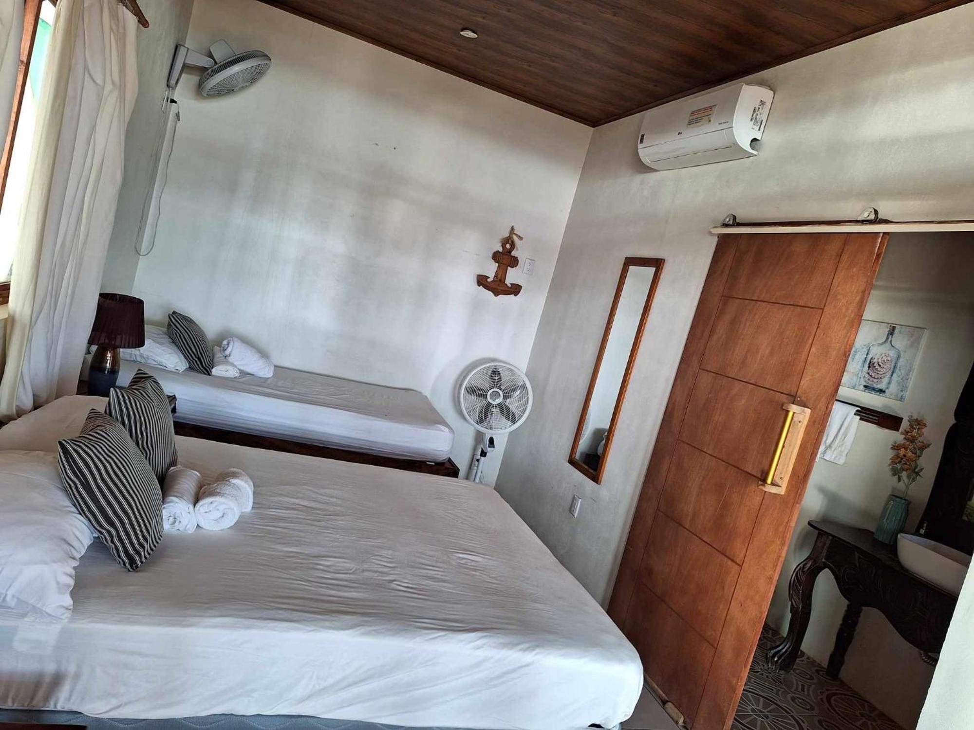Sirena Surf Lodge Miramar Nicaragua ภายนอก รูปภาพ