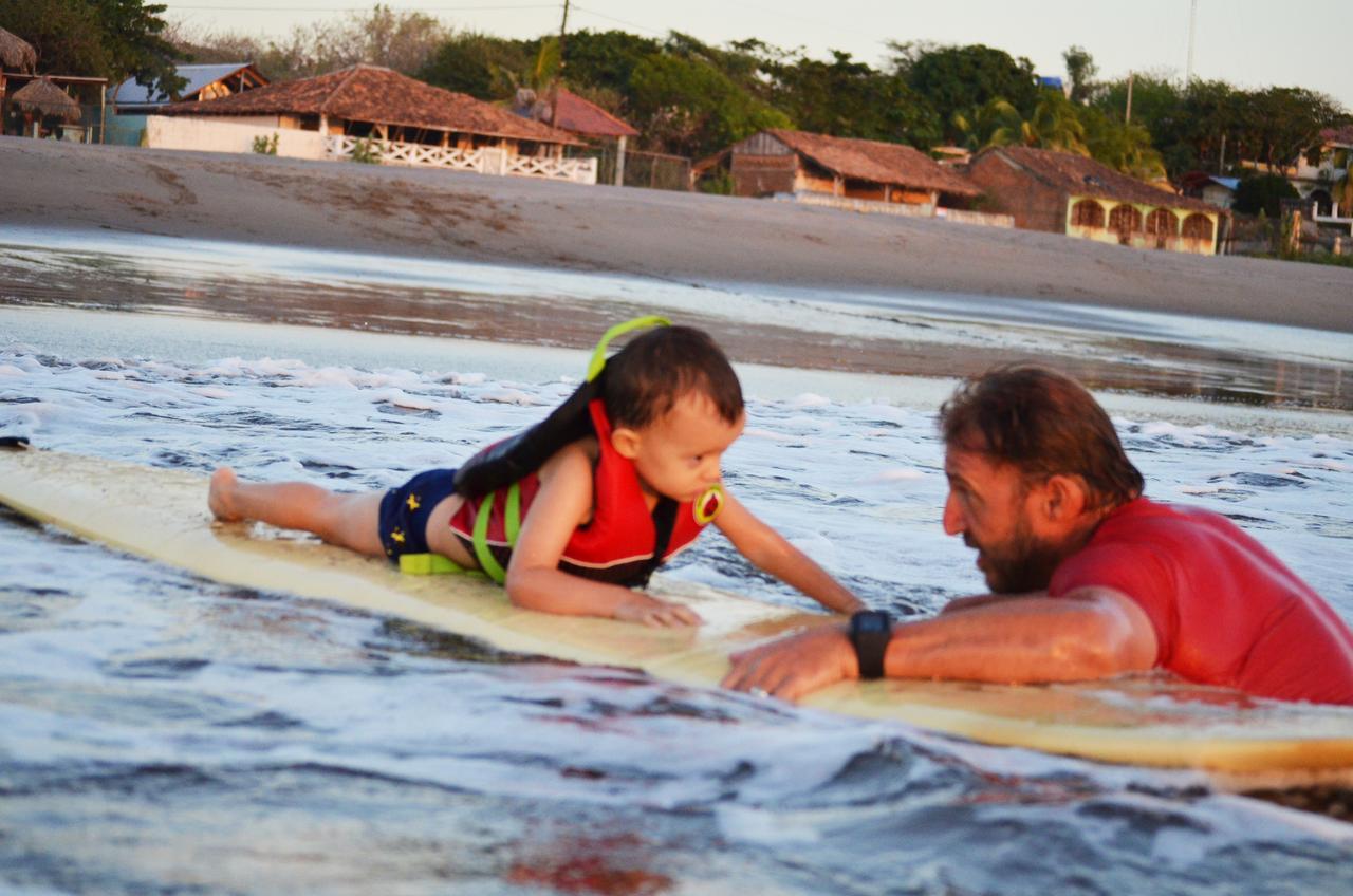 Sirena Surf Lodge Miramar Nicaragua ภายนอก รูปภาพ